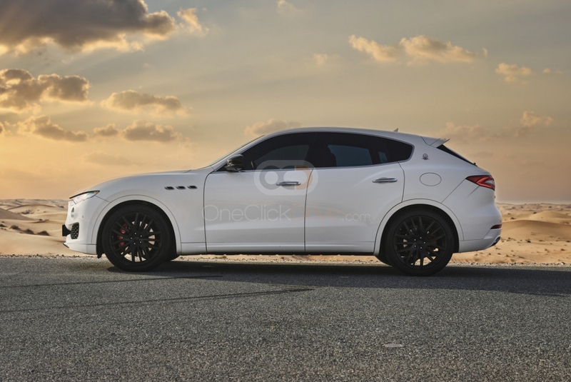 Beyaz Maserati Levante S 2017